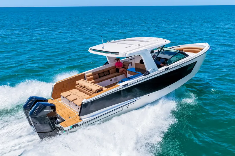 Slide: The Image of Aviara AV40 Outboard 2024 - 42