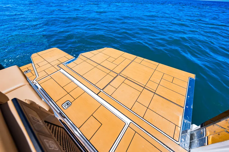 Slide: The Image of Aviara AV40 Outboard 2024 - 54