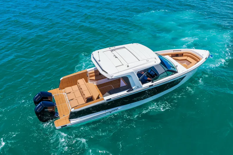 Slide: The Image of Aviara AV40 Outboard 2024 - 58