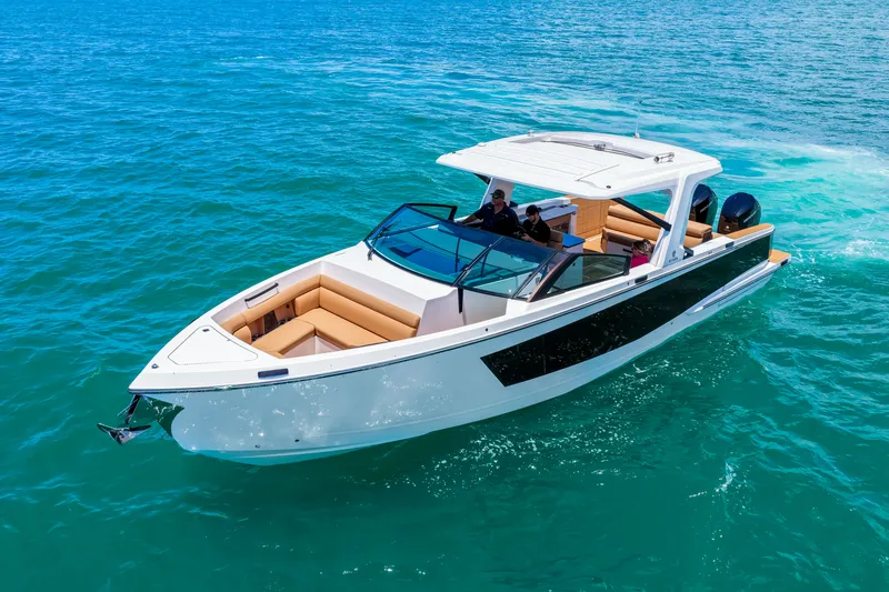 Slide: The Image of Aviara AV40 Outboard 2024 - 59