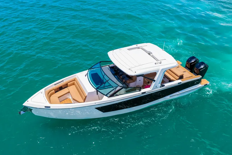 Slide: The Image of Aviara AV40 Outboard 2024 - 60