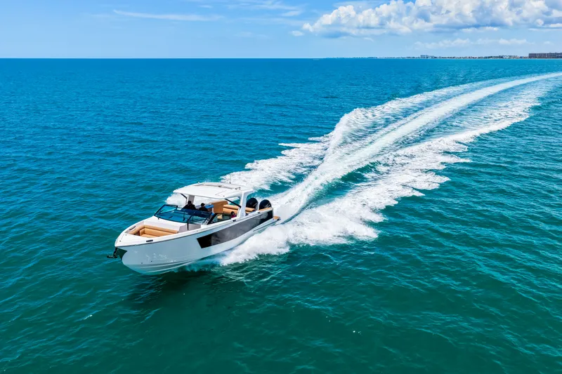 Slide: The Image of Aviara AV40 Outboard 2024 - 68