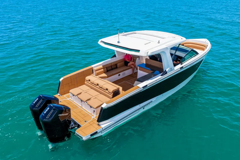 Slide: The Image of Aviara AV40 Outboard 2024 - 80