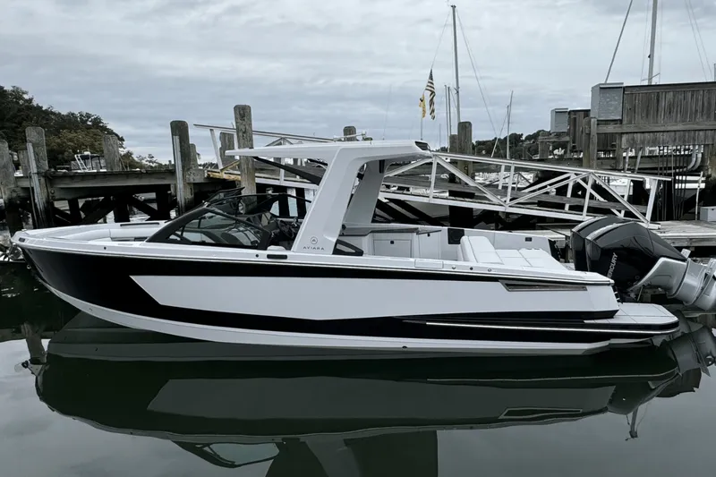 The Image of Aviara AV32 Outboard 2024 - 0