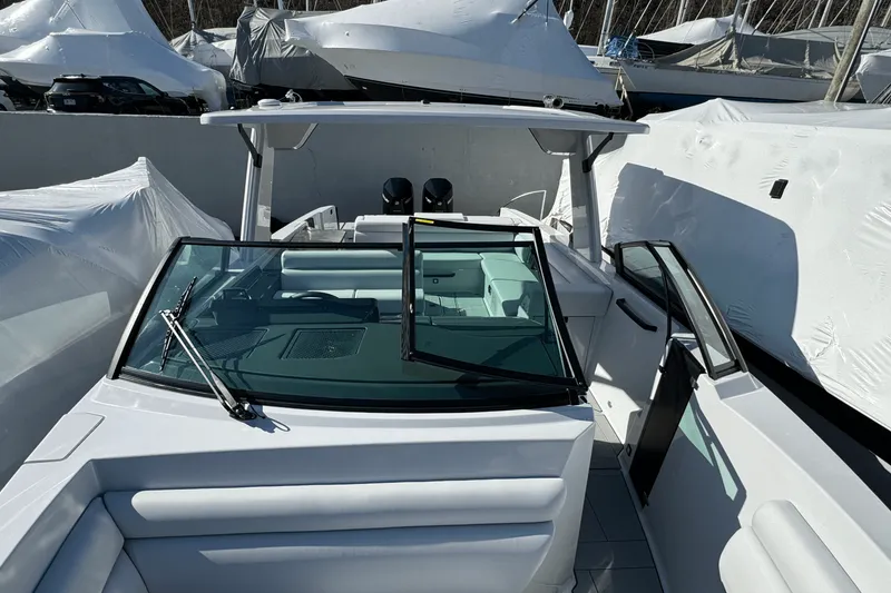 Slide: The Image of Aviara AV32 Outboard 2024 - 32