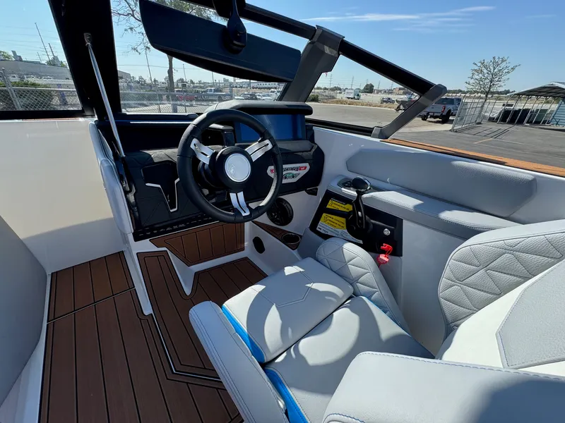 Slide: The Image of Nautique GS22 2026 - 14