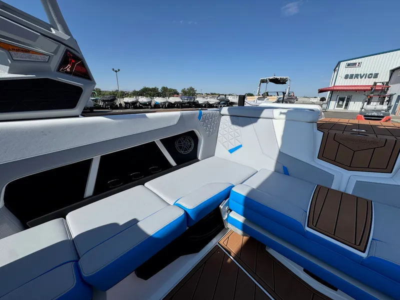 Slide: The Image of Nautique GS22 2026 - 11