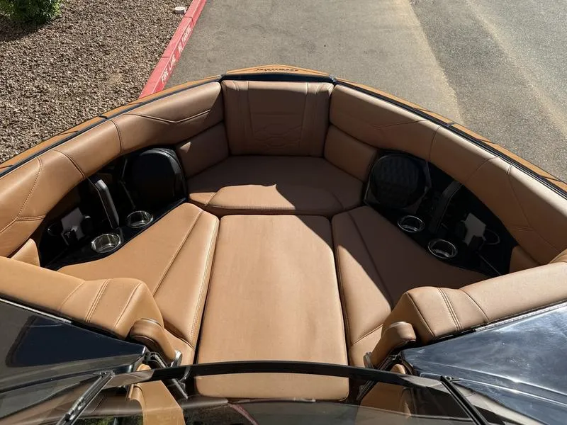 Slide: The Image of Malibu 23 LSV 2026 - 14