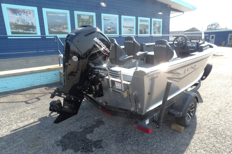 Slide: The Image of Lund 1700 EXPLORER SIDE CONSOLE 2026 - 7