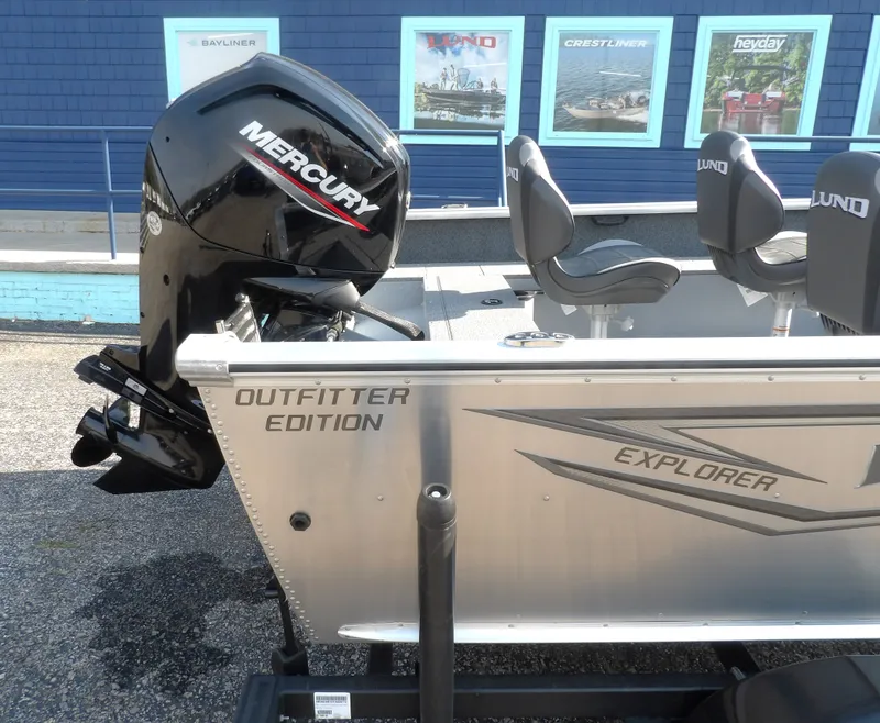 Slide: The Image of Lund 1700 EXPLORER SIDE CONSOLE 2026 - 8