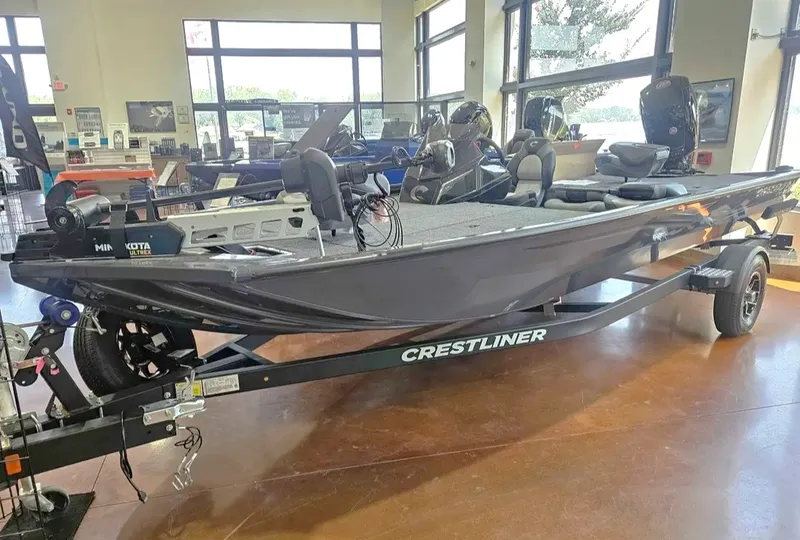 Slide: The Image of Crestliner XF189 BASS 2026 - 4