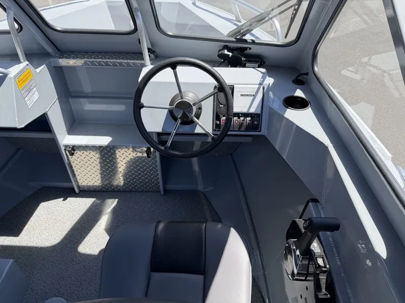 Slide: The Image of Hewescraft 180 Sportsman 2026 - 9