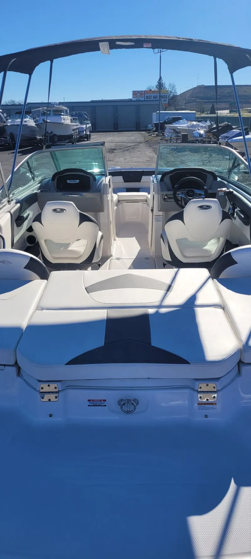 Slide: The Image of Chaparral 21 SSI Ski & Fish 2025 - 8
