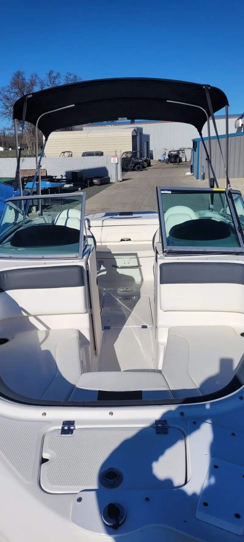 Slide: The Image of Chaparral 21 SSI Ski & Fish 2025 - 9
