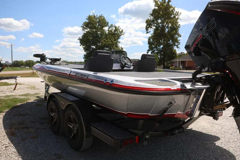 Slide: The Image of Falcon Boats F205 2026 - 4