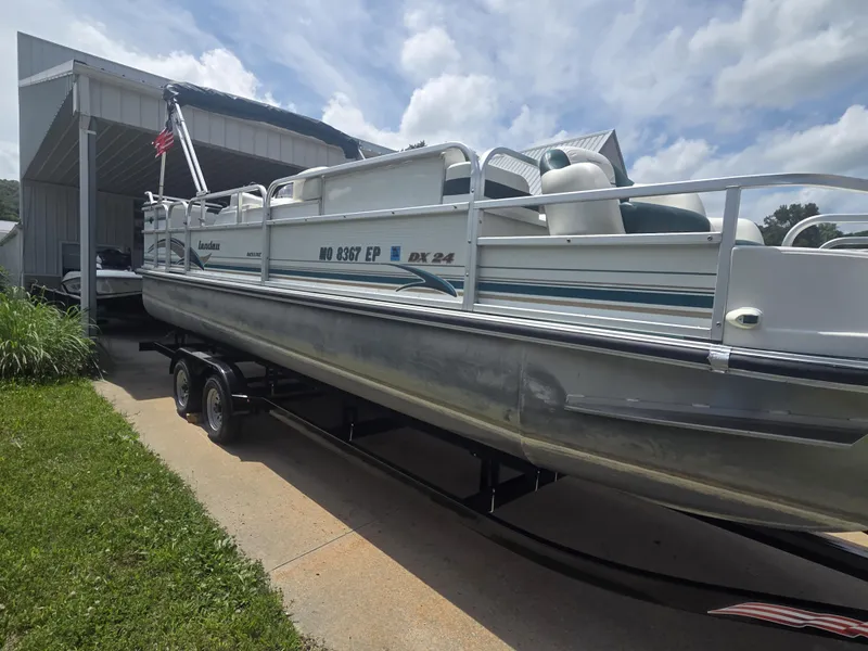 Slide: The Image of Landau DX24 ft Fish 1999 - 2
