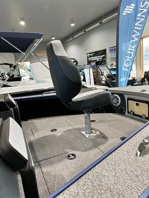 Slide: The Image of Alumacraft Trophy 185 Sport 2023 - 10