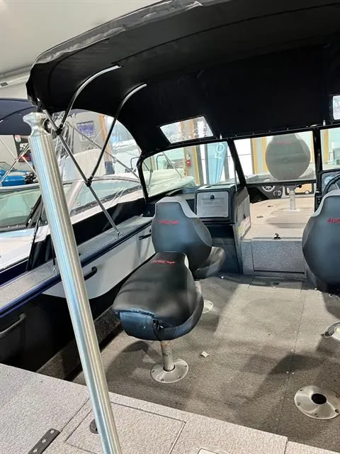 Slide: The Image of Alumacraft Trophy 185 Sport 2023 - 11