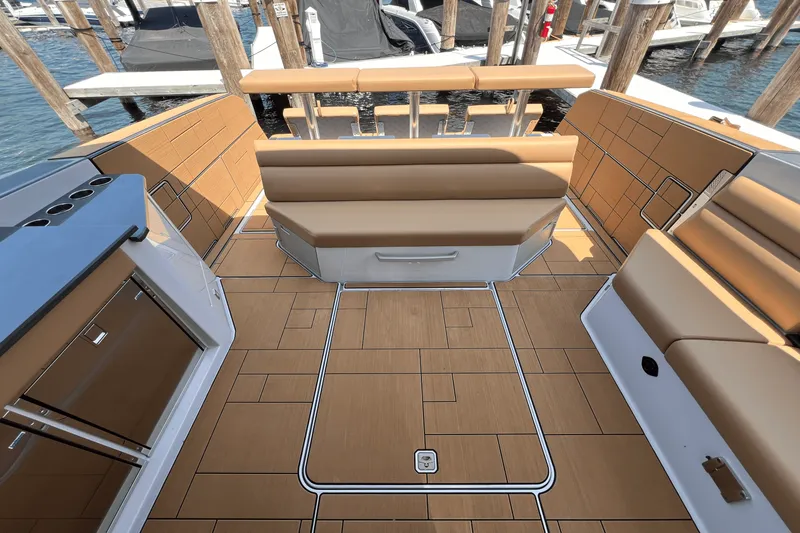 Slide: The Image of Aviara AV40 2024 - 10