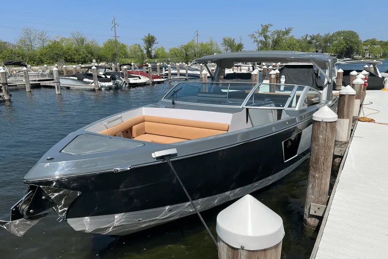 Slide: The Image of Aviara AV40 2024 - 2