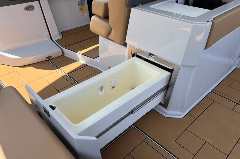 Slide: The Image of Aviara AV40 2024 - 20