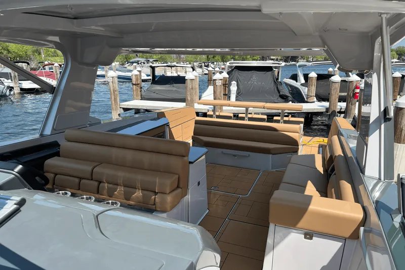 Slide: The Image of Aviara AV40 2024 - 34