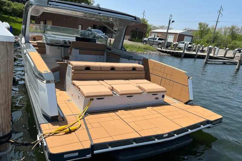 Slide: The Image of Aviara AV40 2024 - 4