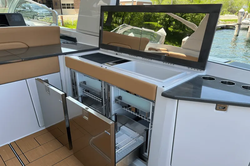 Slide: The Image of Aviara AV40 2024 - 81