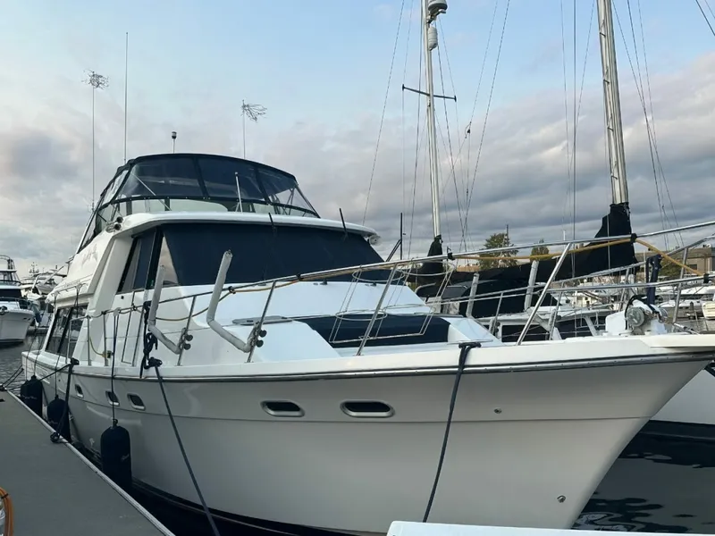 Slide: The Image of Bayliner 4788 Pilothouse 2001 - 22