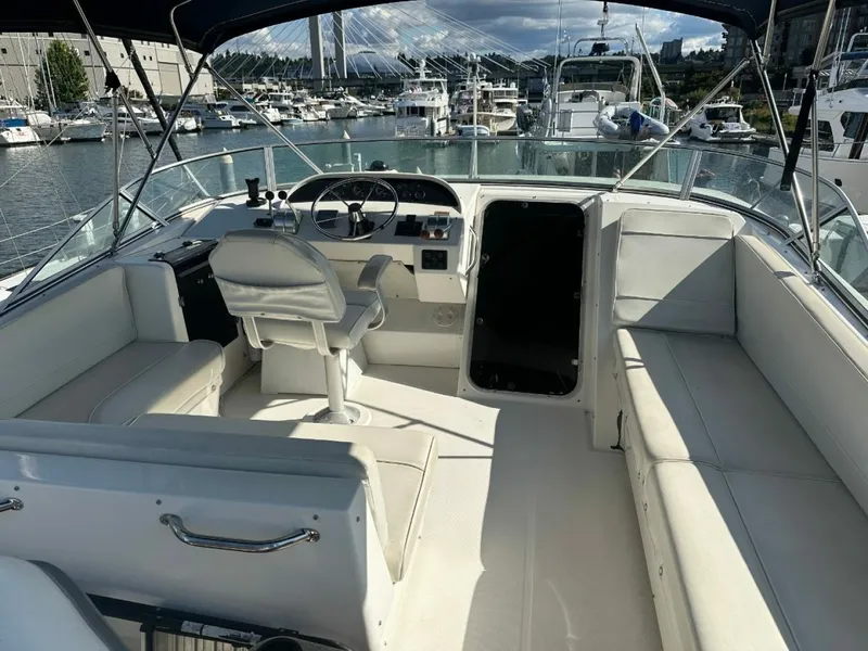 Slide: The Image of Bayliner 4788 Pilothouse 2001 - 14