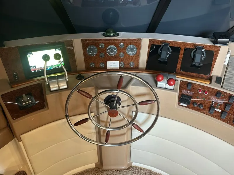 Slide: The Image of Bayliner 4788 Pilothouse 2001 - 17