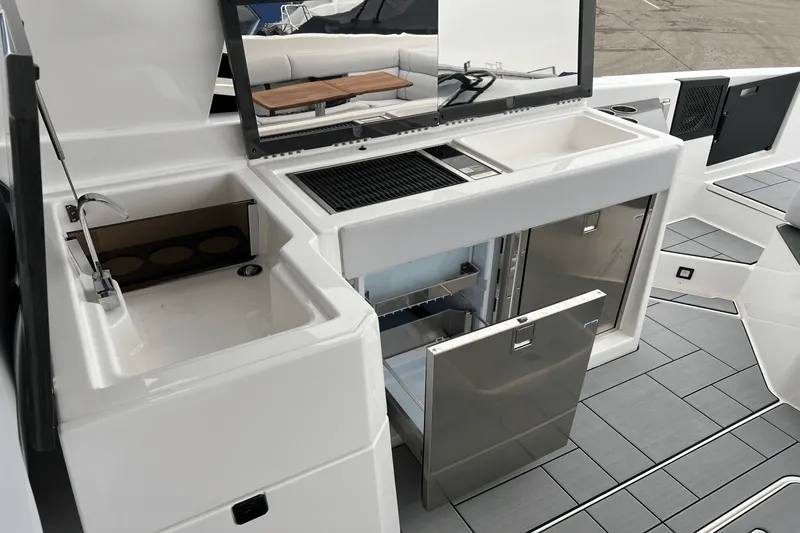 Slide: The Image of Aviara AV36 2024 - 15