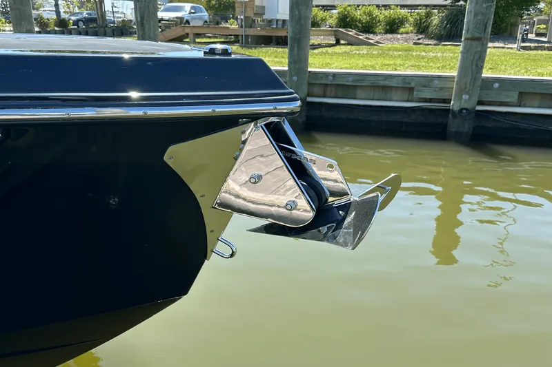 Slide: The Image of Aviara AV32 Outboard 2024 - 10