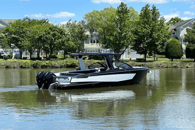 Slide: The Image of Aviara AV32 Outboard 2024 - 2