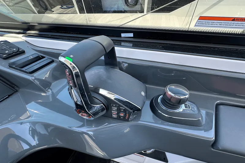 Slide: The Image of Aviara AV32 Outboard 2024 - 29