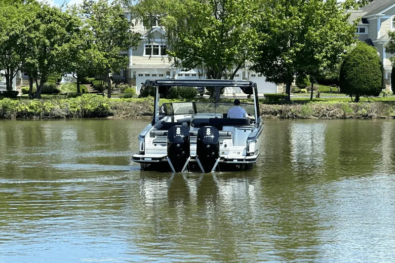 Slide: The Image of Aviara AV32 Outboard 2024 - 3