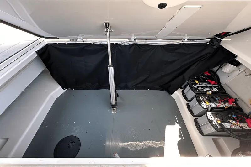 Slide: The Image of Aviara AV32 Outboard 2024 - 42