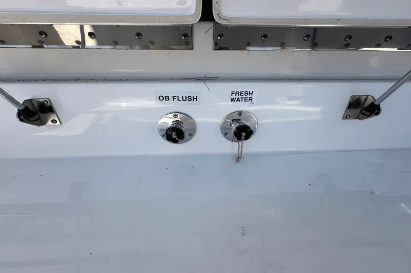 Slide: The Image of Aviara AV32 Outboard 2024 - 51