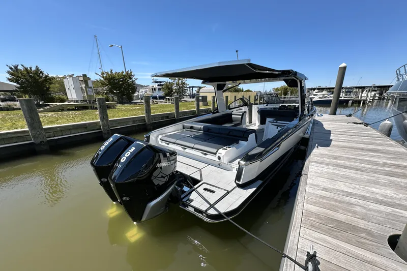 Slide: The Image of Aviara AV32 Outboard 2024 - 8