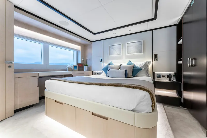 Slide: The Image of Gulf Craft 122 2024 - 15