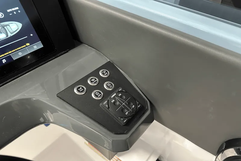 Slide: The Image of Aviara AV28 2024 - 100