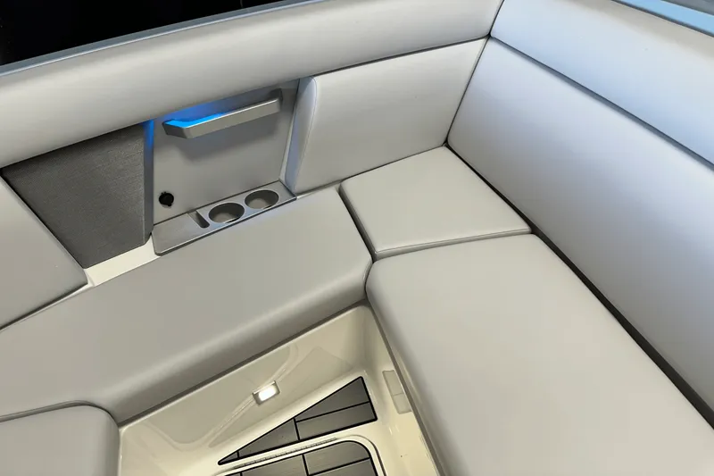 Slide: The Image of Aviara AV28 2024 - 140