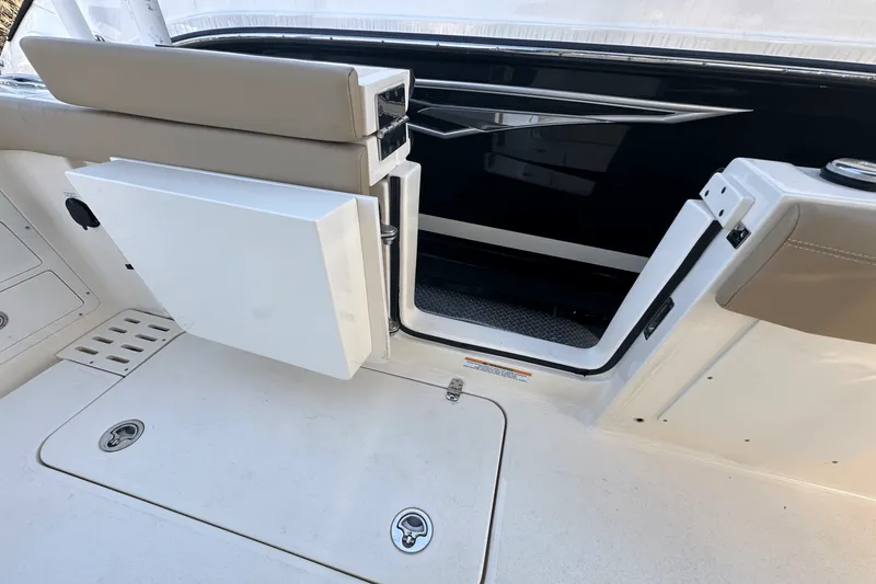 Slide: The Image of Scout 305 LXF 2023 - 11