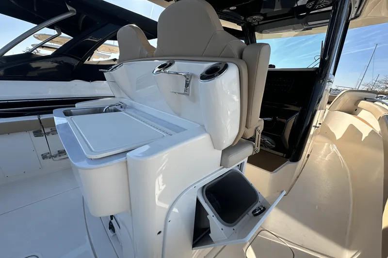 Slide: The Image of Scout 305 LXF 2023 - 14