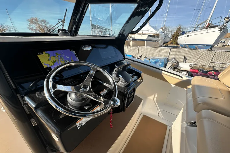 Slide: The Image of Scout 305 LXF 2023 - 18