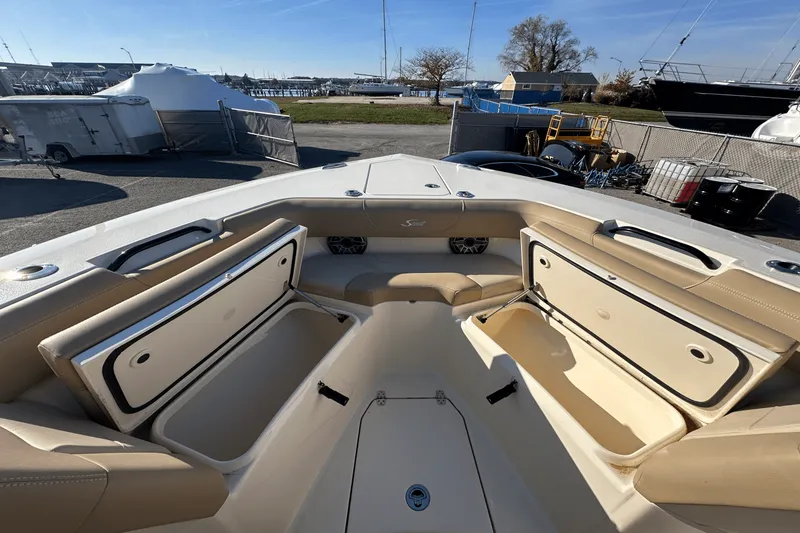 Slide: The Image of Scout 305 LXF 2023 - 27