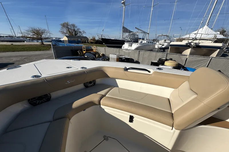 Slide: The Image of Scout 305 LXF 2023 - 28