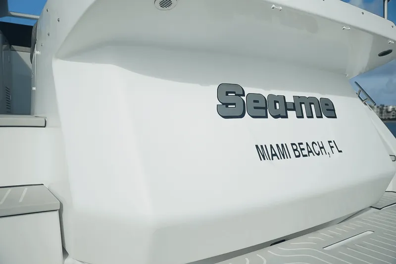 Slide: The Image of Azimut Atlantis 45 2022 - 10