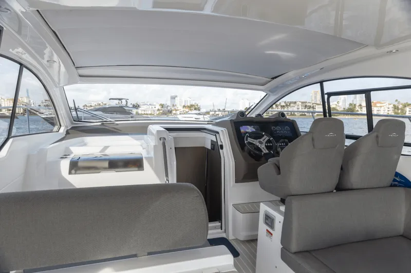 Slide: The Image of Azimut Atlantis 45 2022 - 14