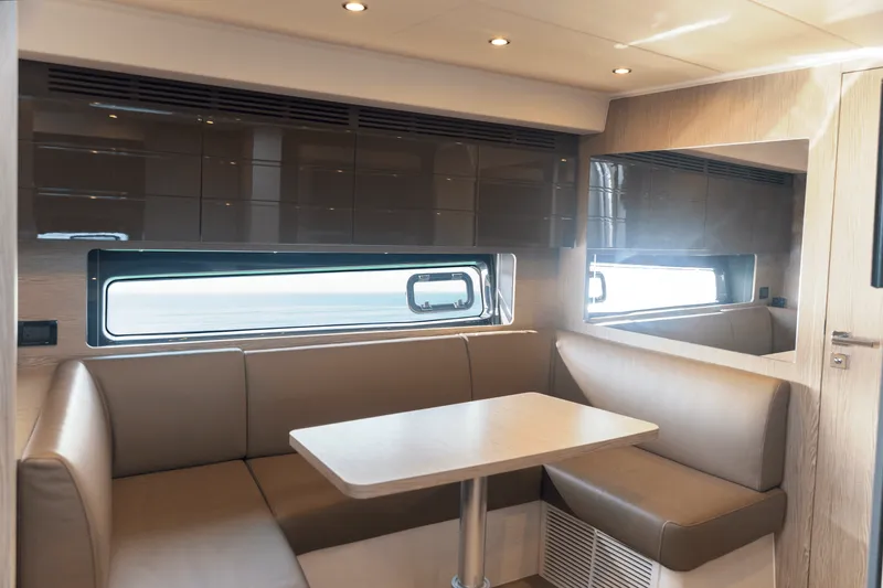 Slide: The Image of Azimut Atlantis 45 2022 - 20